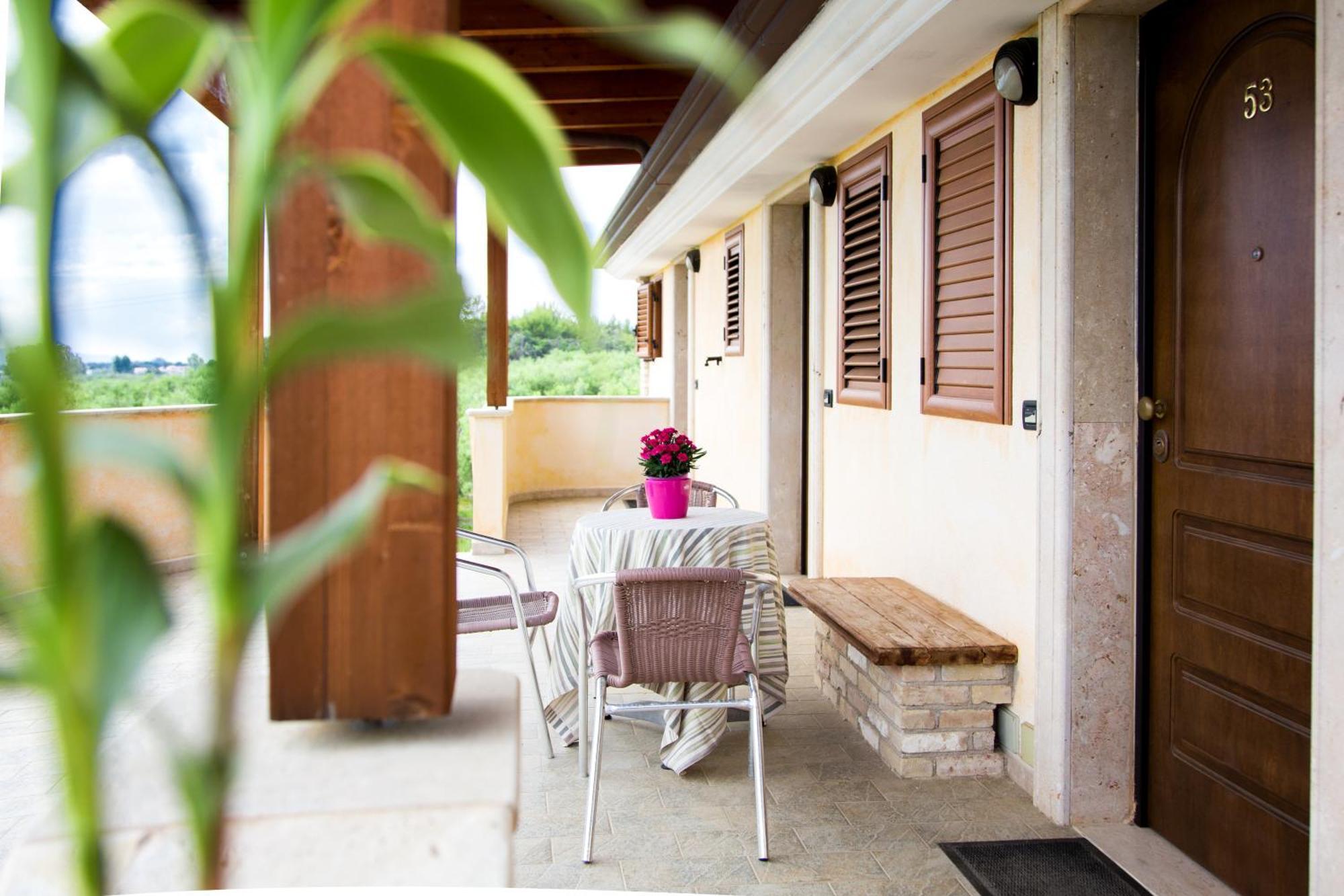 Albergo Il Giardino Foce Varano Bagian luar foto