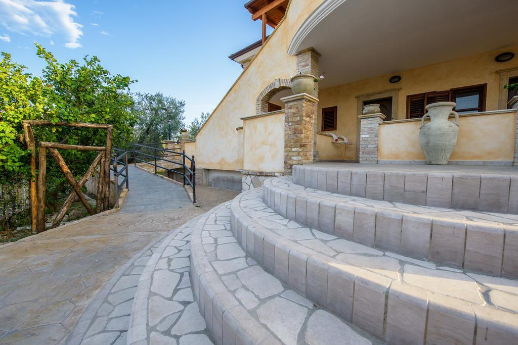 Albergo Il Giardino Foce Varano Bagian luar foto